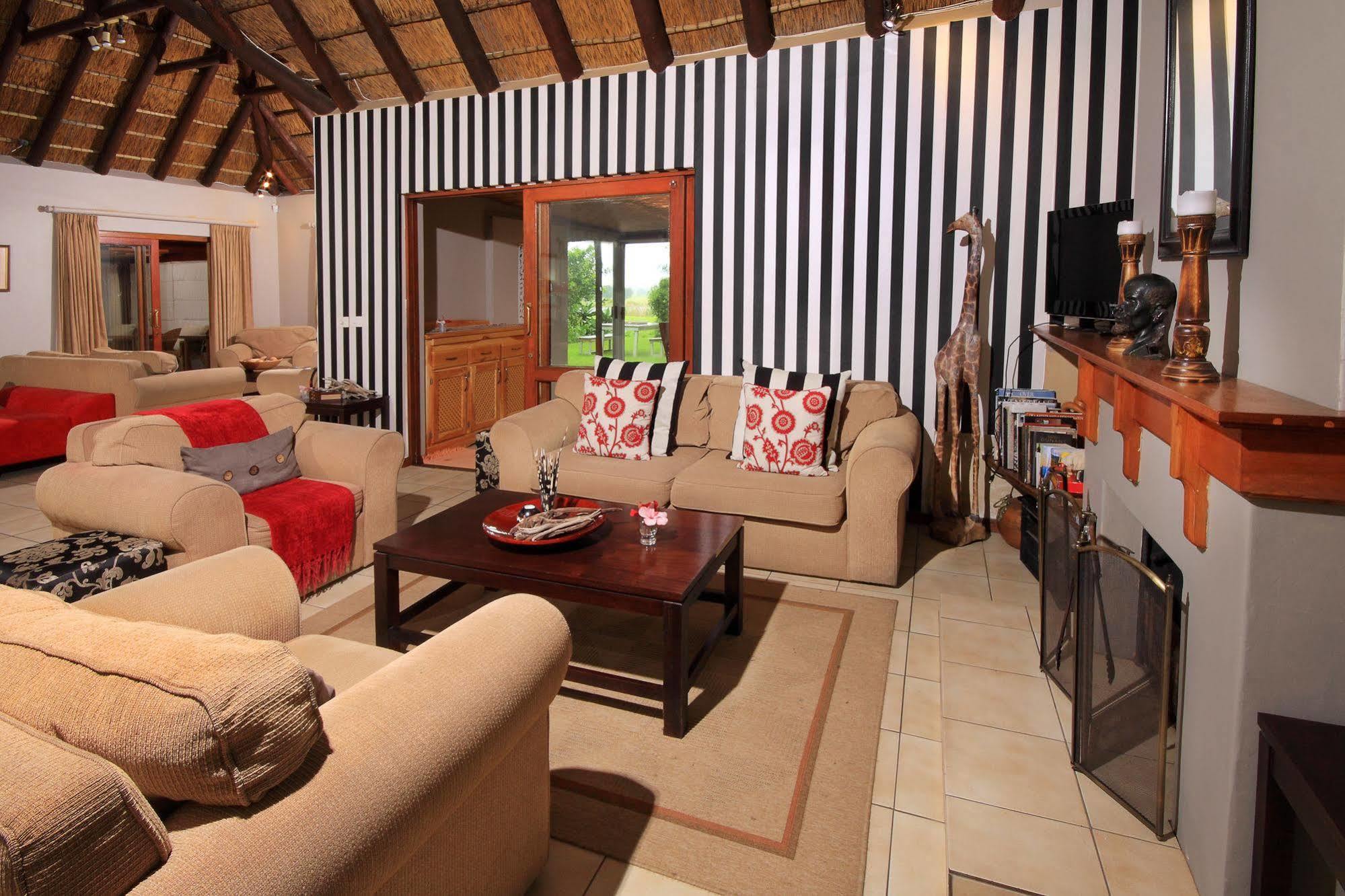 Thatchwood Country Lodge Сент-Френсіс-Бей Екстер'єр фото