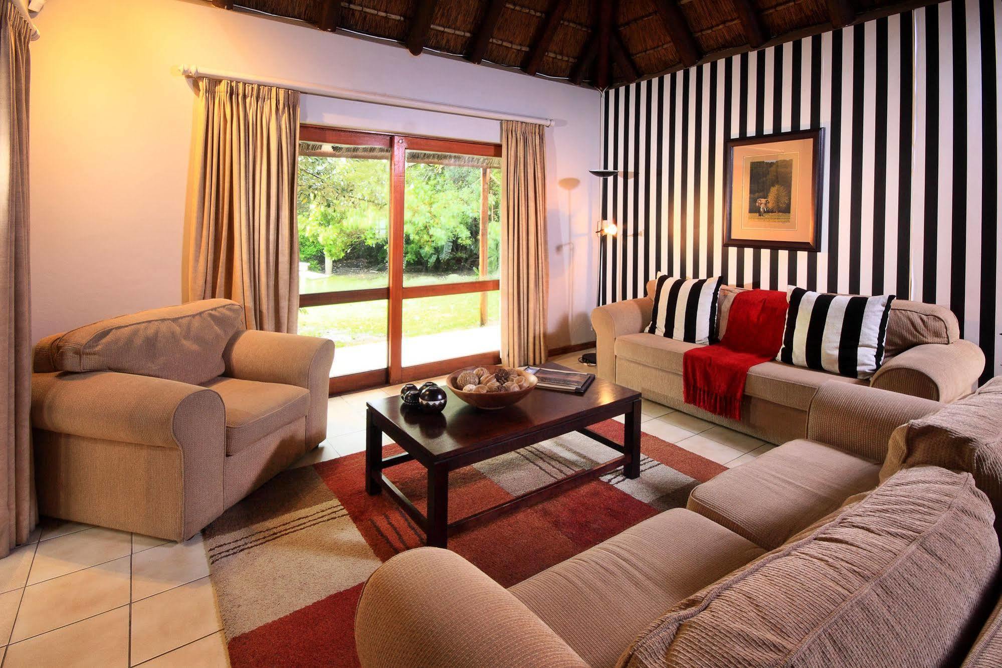 Thatchwood Country Lodge Сент-Френсіс-Бей Екстер'єр фото