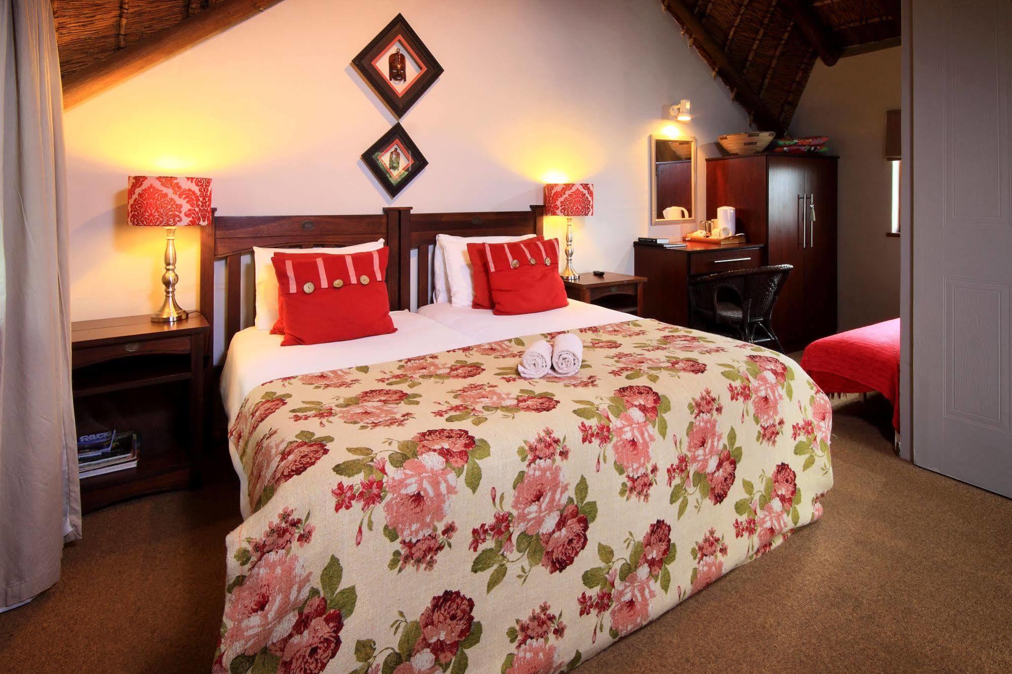 Thatchwood Country Lodge Сент-Френсіс-Бей Екстер'єр фото