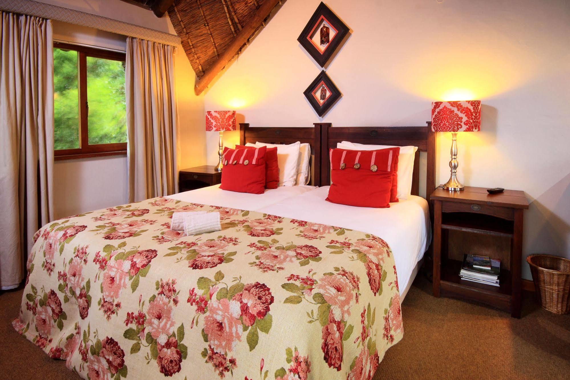 Thatchwood Country Lodge Сент-Френсіс-Бей Екстер'єр фото